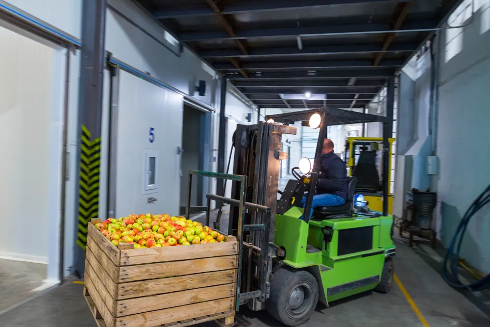 Czy opłaca się wynająć wózek widłowy? Get-a-truck