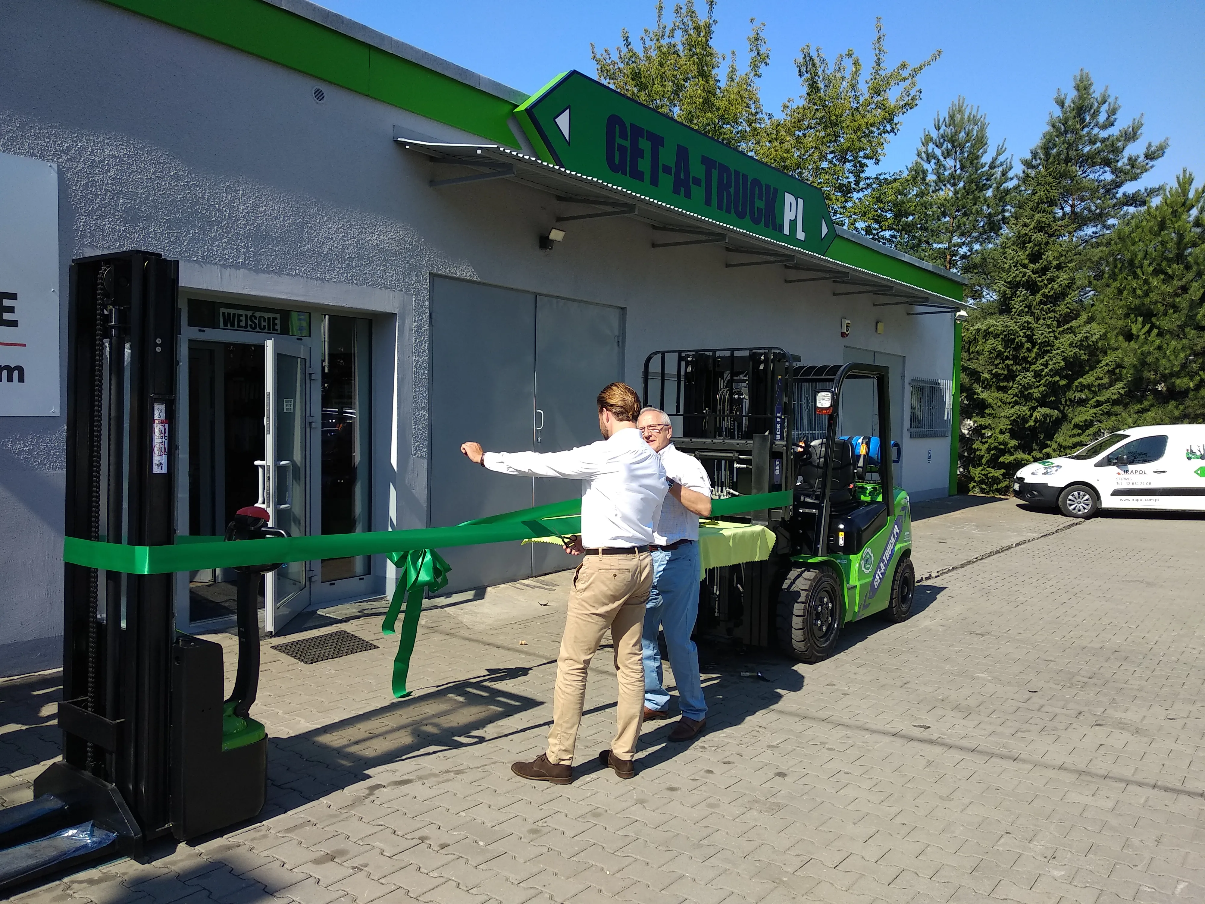 Dlaczego warto wynająć wózek widłowy? Get-A-Truck