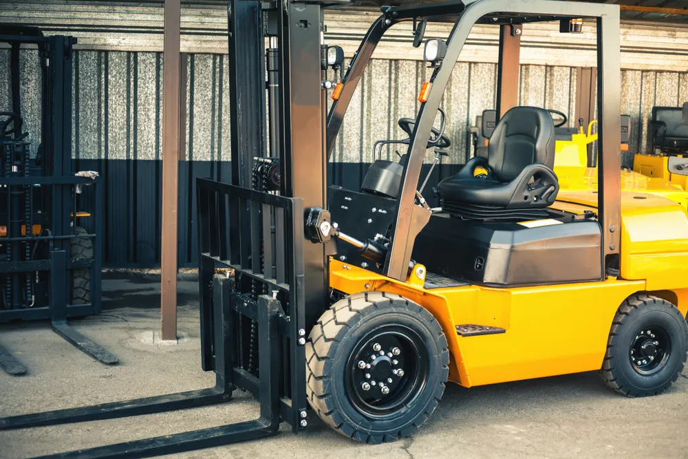 Jak dobrać wózek widłowy do magazynu? Get-a-truck.pl